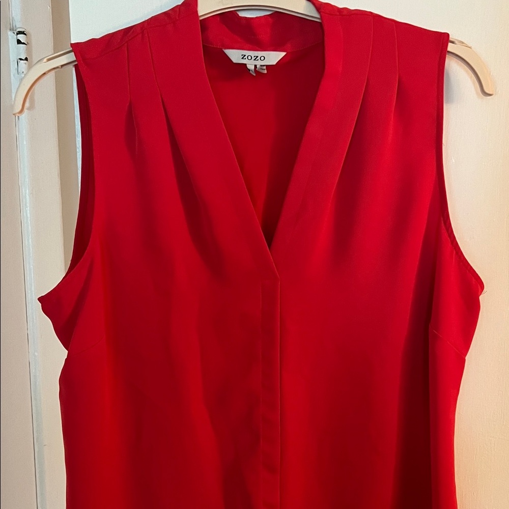 Women's Red Sleeveless V-Neck Top